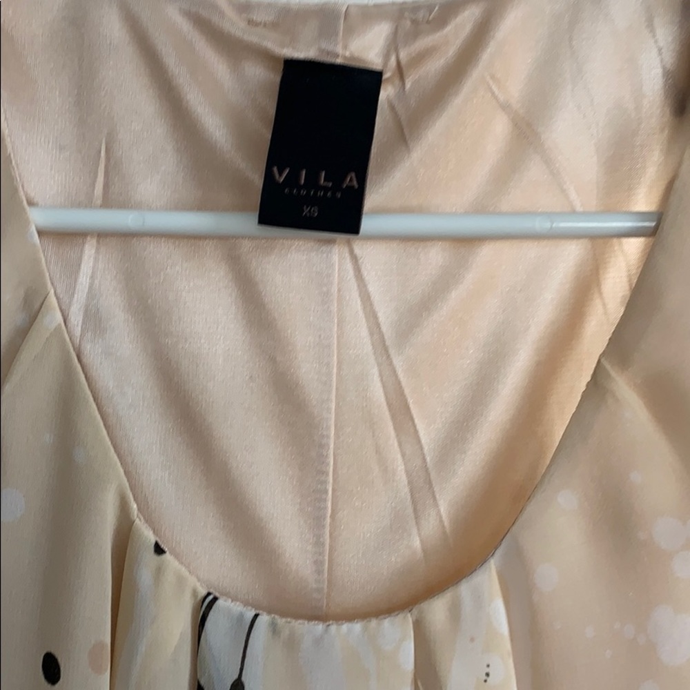Loose fitting top - Picture 3 of 4